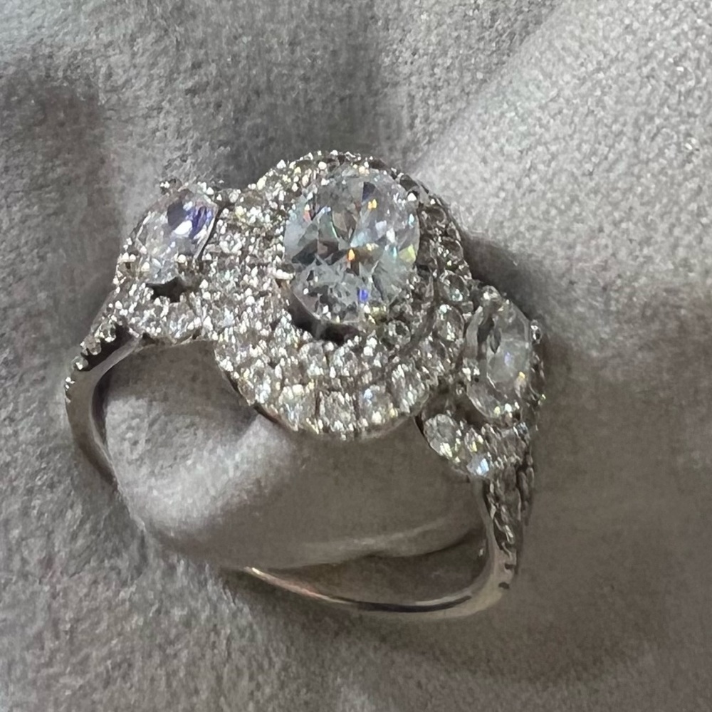 Three Stone Oval Engagement Ring Size 8
